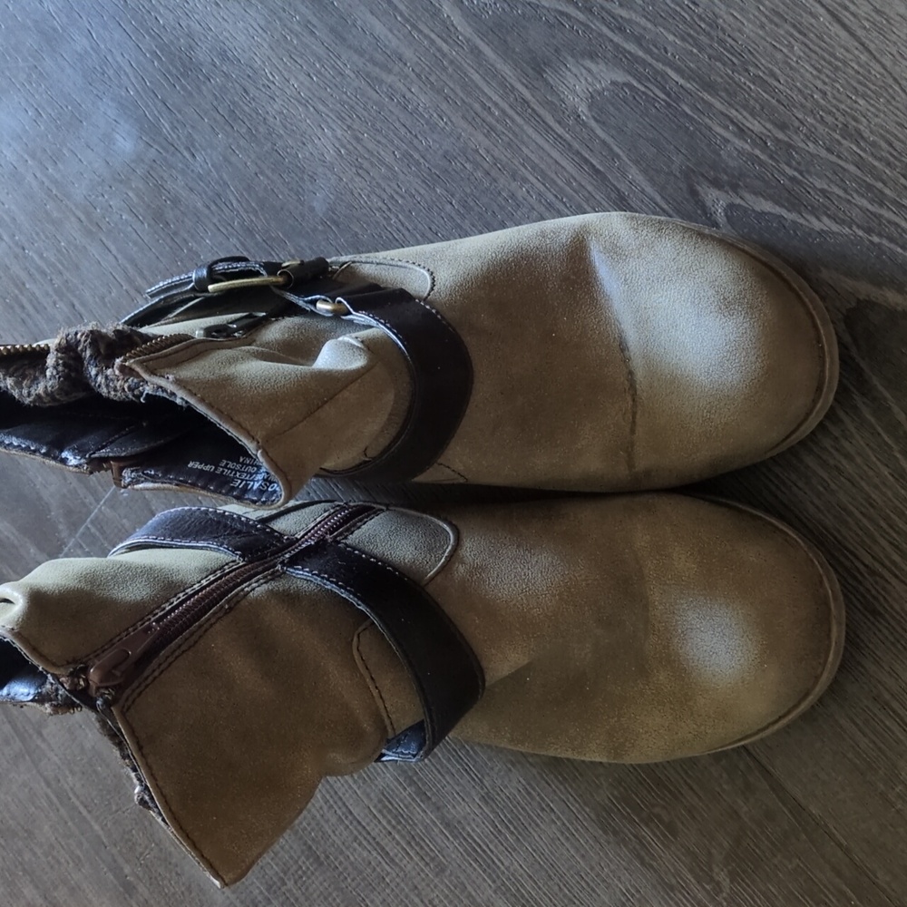 Booties - Picture 4 of 4